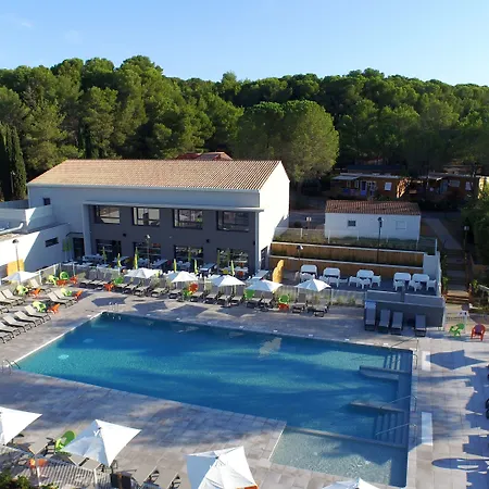 Vvf Herault 3* مونتانياك