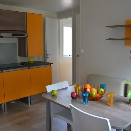 Vvf Herault Üdülőpark